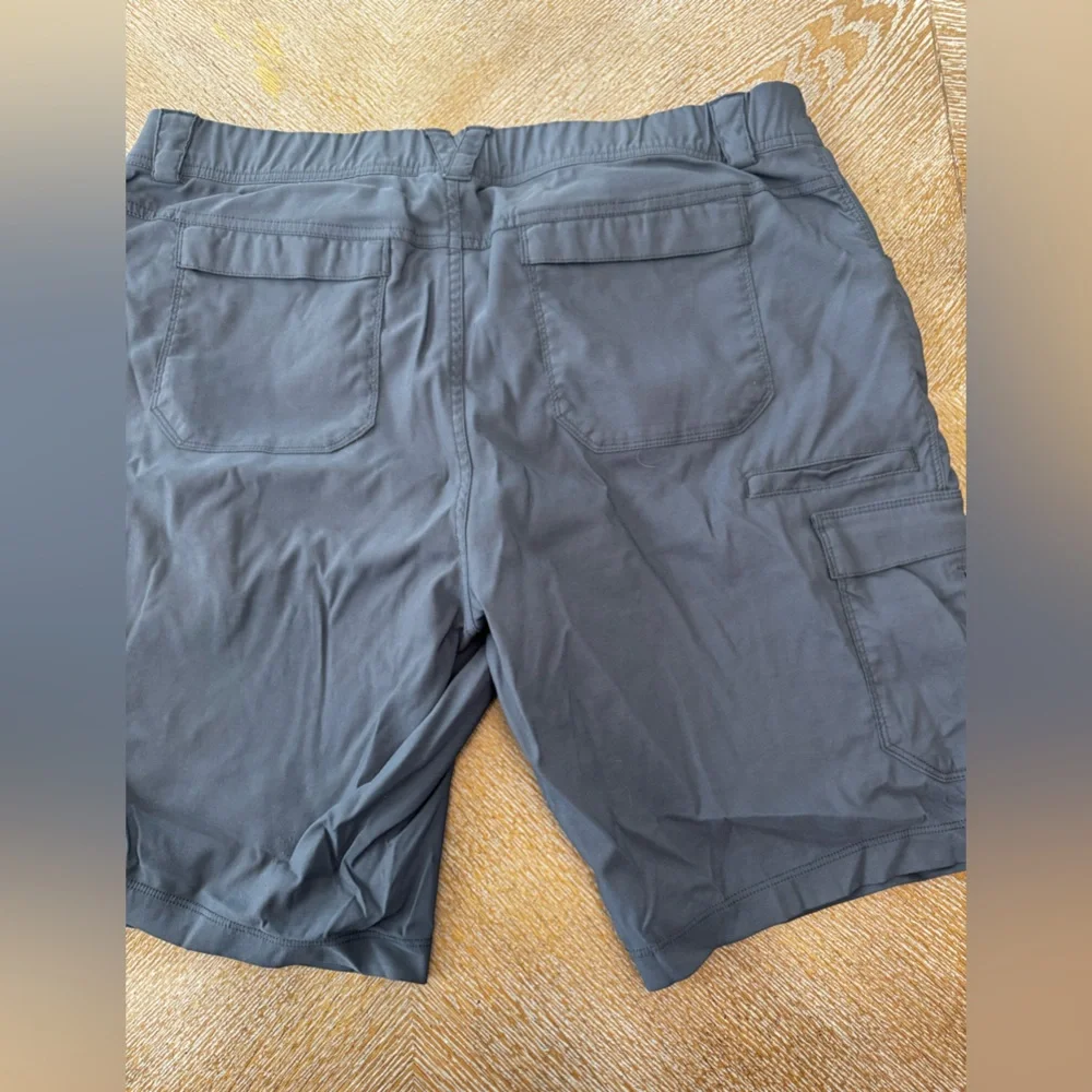 Duluth Trading Co Gray Sz 18 Nylon Cargo Pants Elastic Waist 38” Inseam 10” - Picture 5 of 5